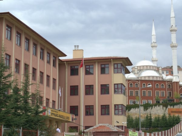 Pursaklar Ayyıldız Anadolu Lisesi Fotoğrafı